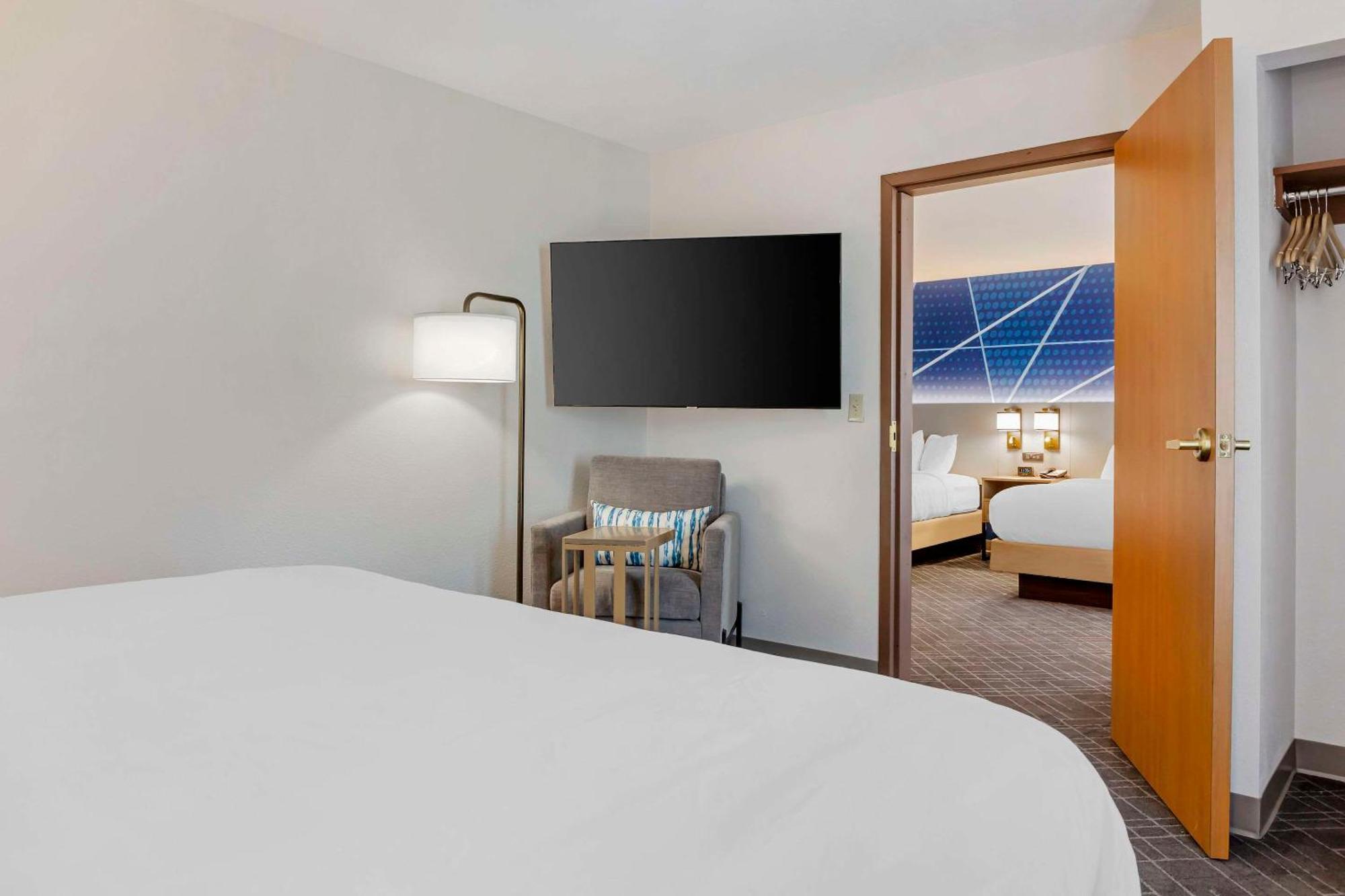 Comfort Inn & Suites Rapid City Near Mt Rushmore Esterno foto
