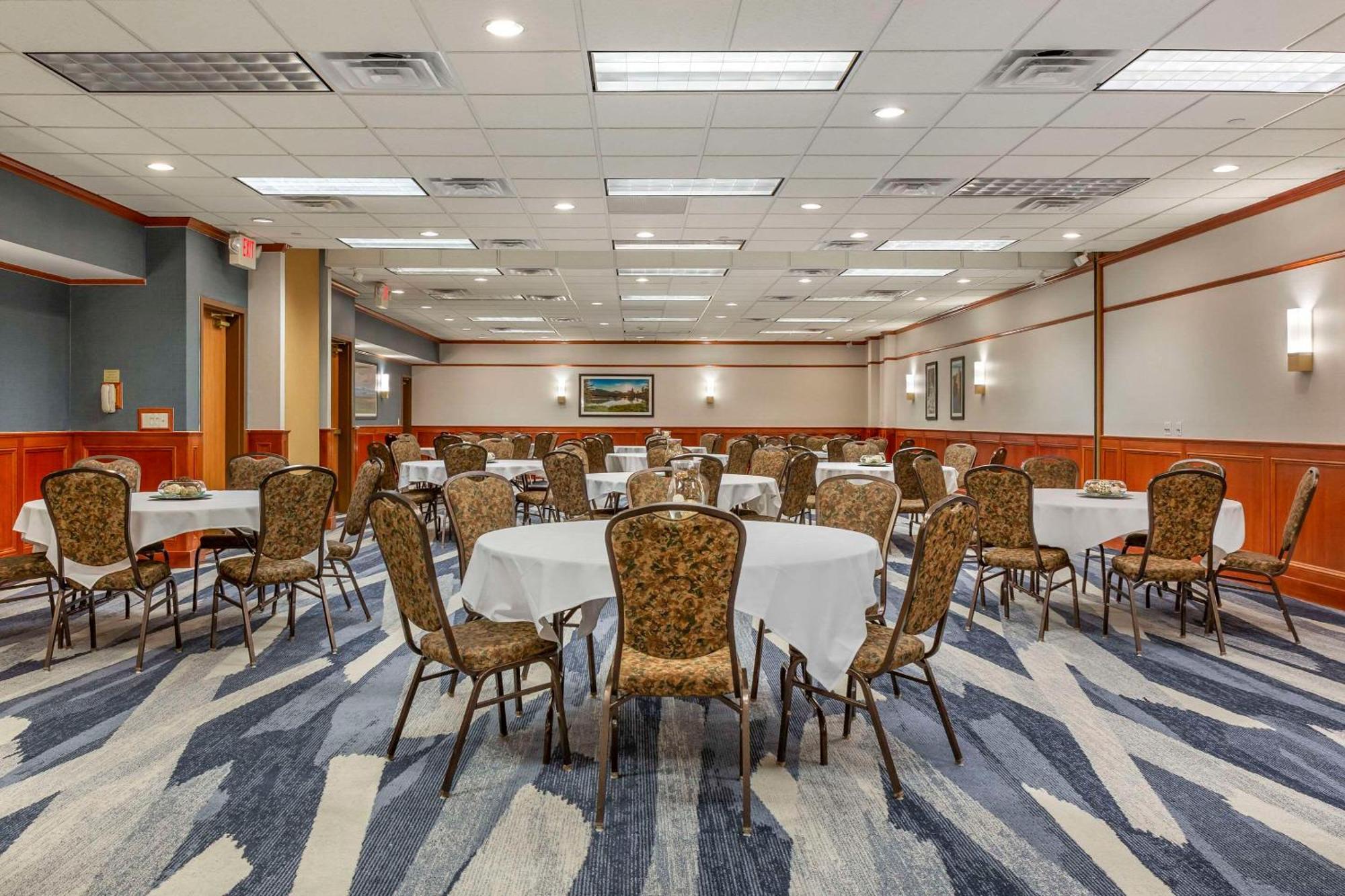 Comfort Inn & Suites Rapid City Near Mt Rushmore Esterno foto