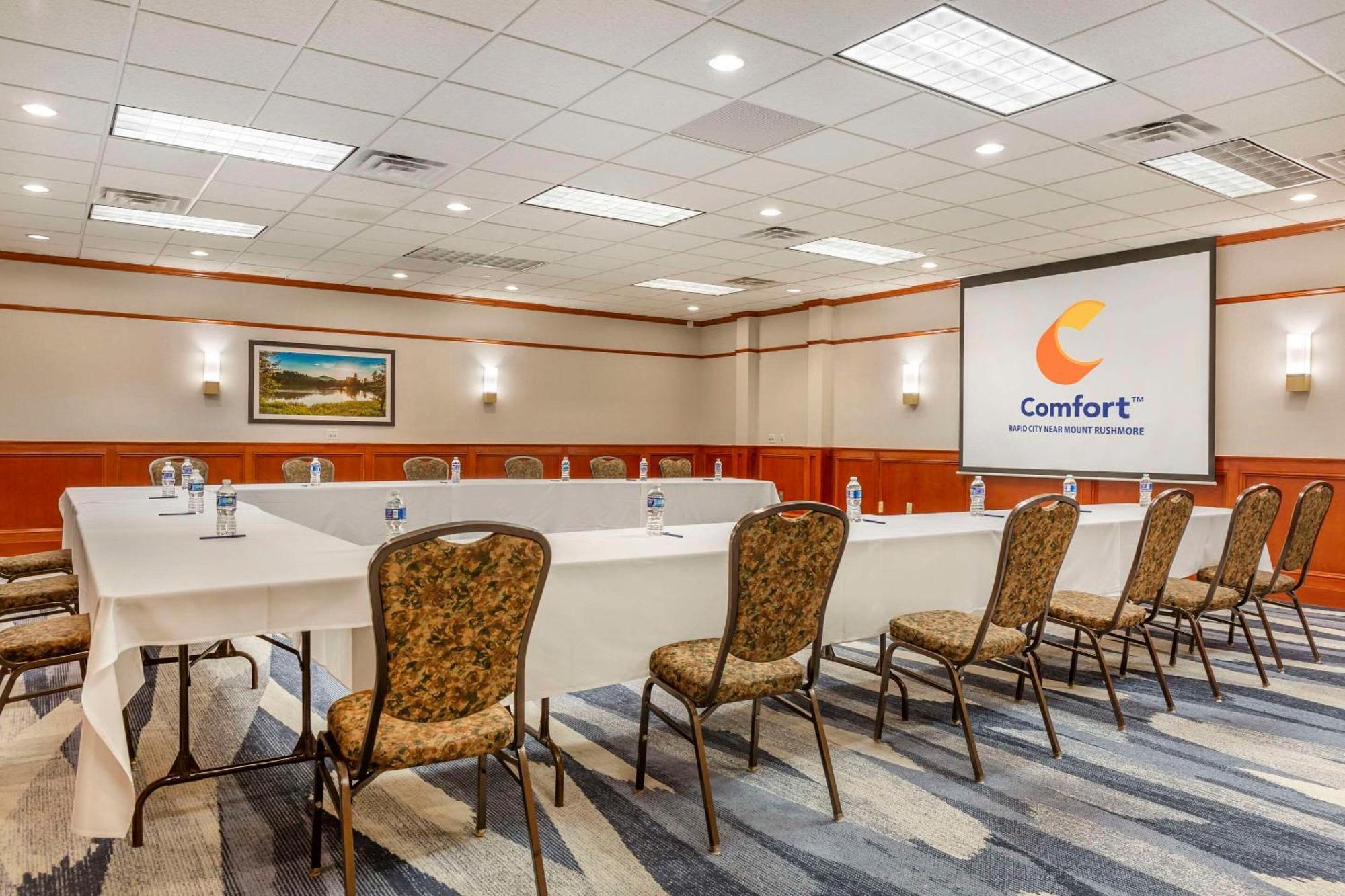 Comfort Inn & Suites Rapid City Near Mt Rushmore Esterno foto