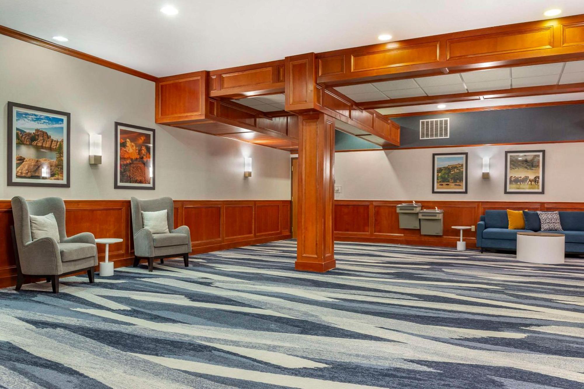 Comfort Inn & Suites Rapid City Near Mt Rushmore Esterno foto