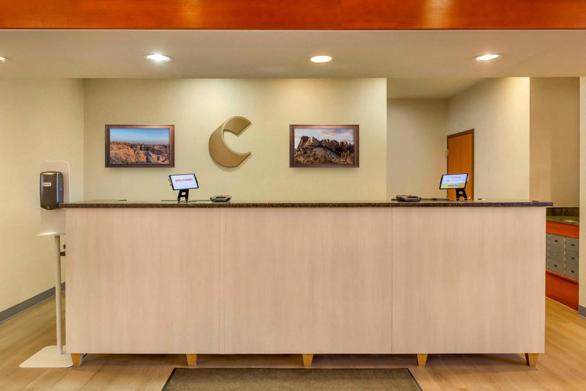 Comfort Inn & Suites Rapid City Near Mt Rushmore Esterno foto