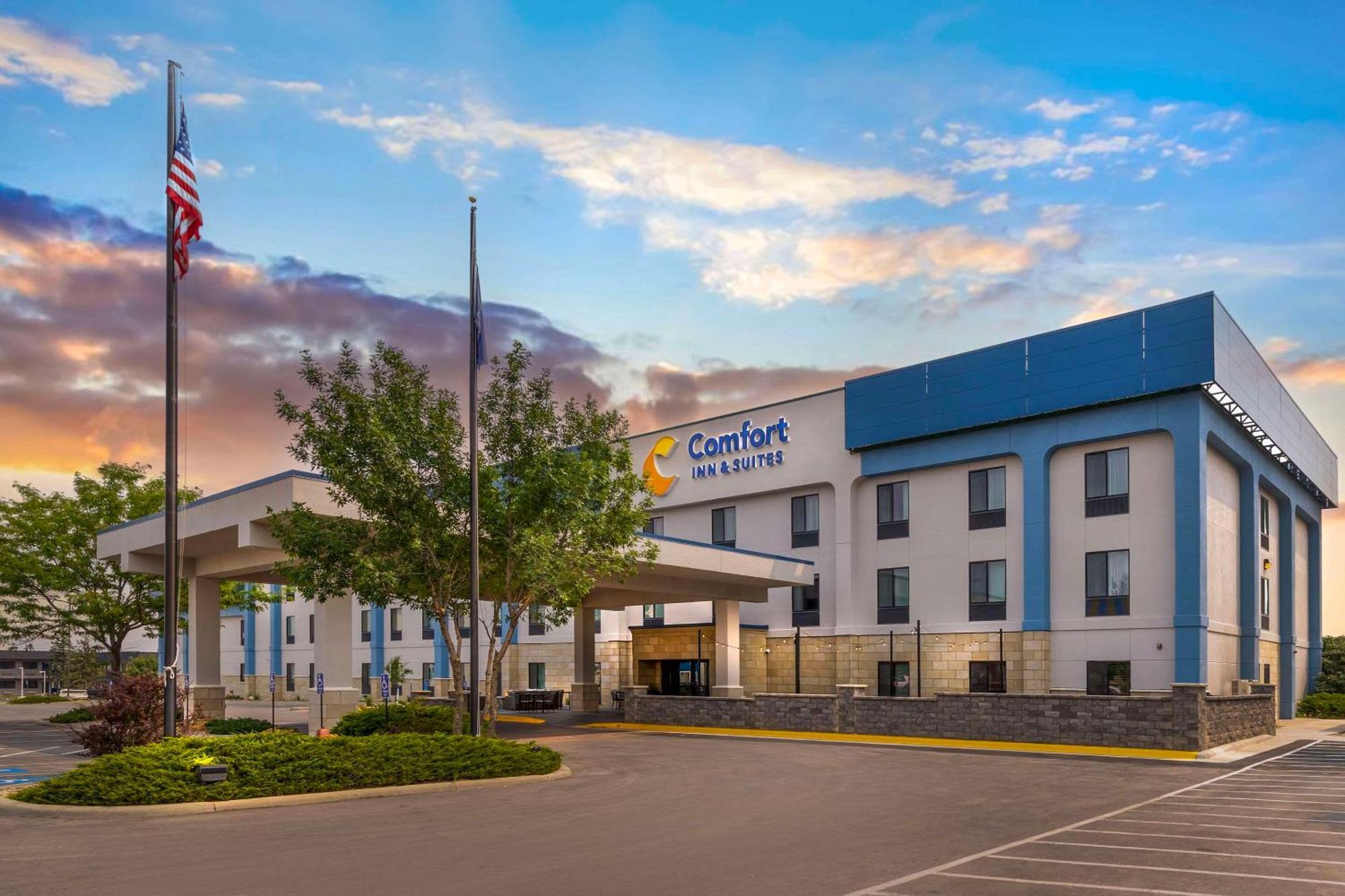 Comfort Inn & Suites Rapid City Near Mt Rushmore Esterno foto